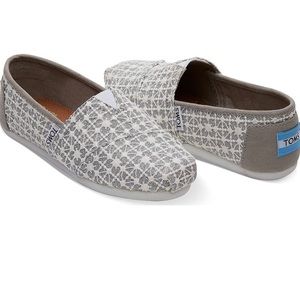 Toms Classics Silver Lace Glimmer Loafer Flats
